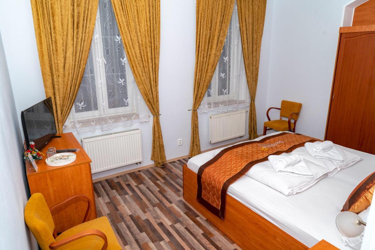 Sunshine Pension Карловы Вары Экстерьер фото